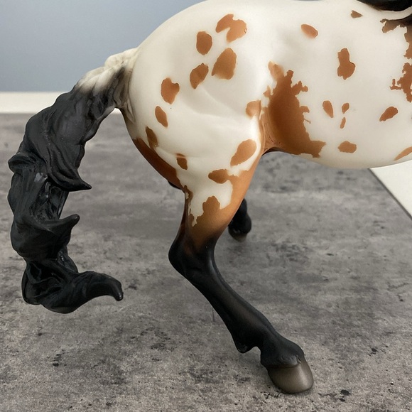 Breyer Toro 2016 Flagship Store Model Nokoto mold - Picture 6 of 15